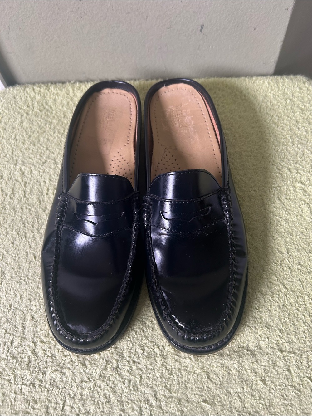 G. H Bass WeeJuns Black Slip-On Penny Loafers Sz 9.5